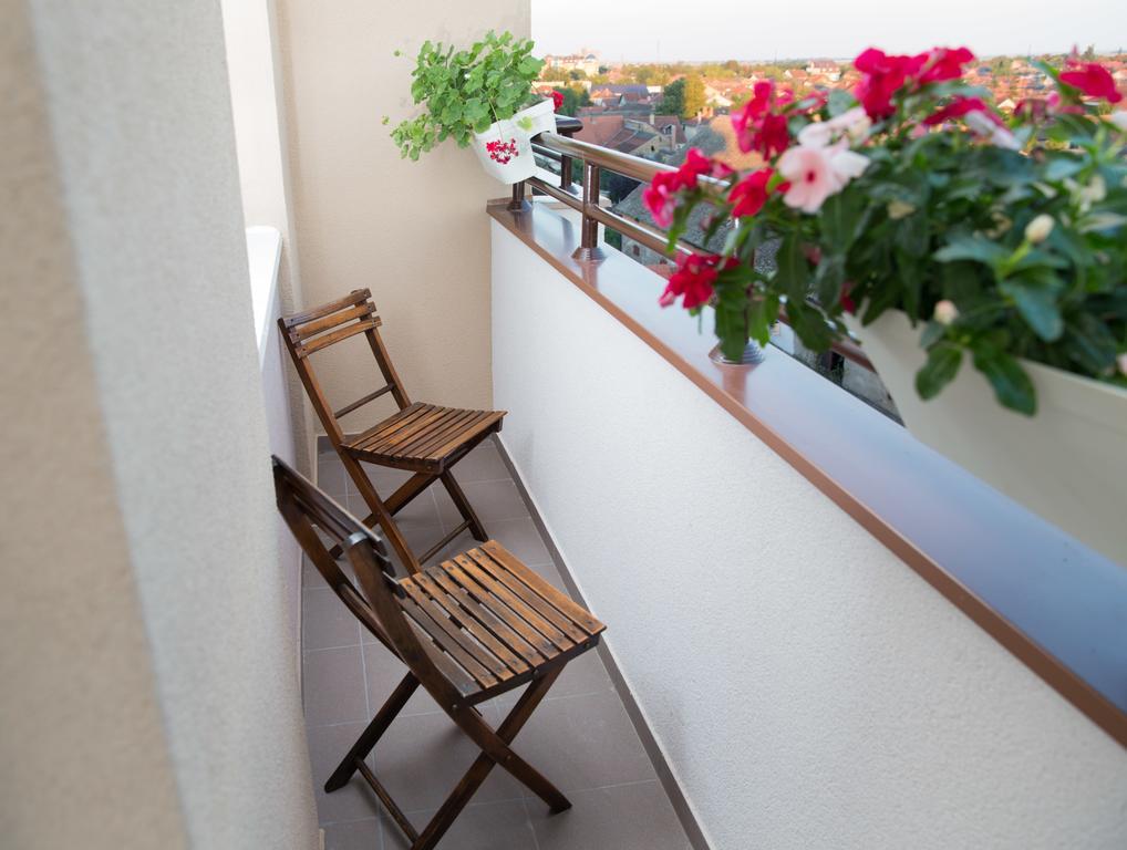 Apartment Koral Ruma Exterior foto